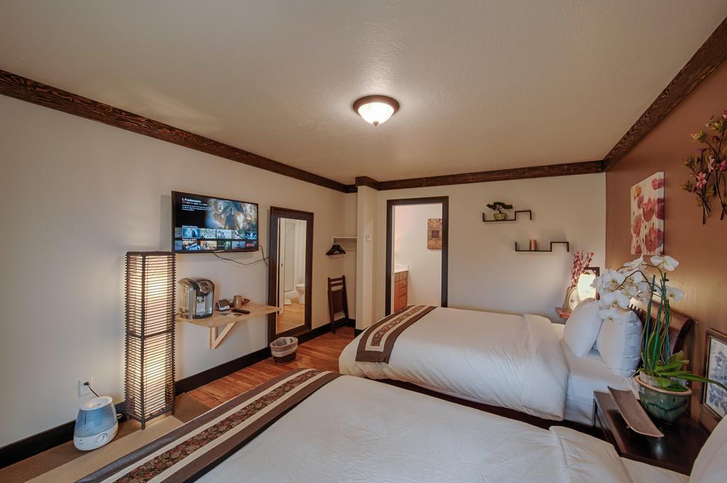 Tao'S Inn West Yellowstone Exterior foto