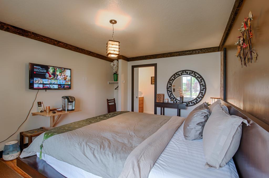 Tao'S Inn West Yellowstone Exterior foto