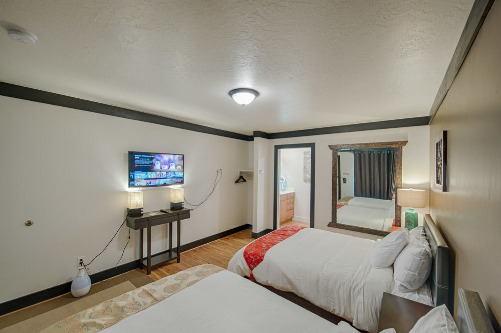 Tao'S Inn West Yellowstone Exterior foto